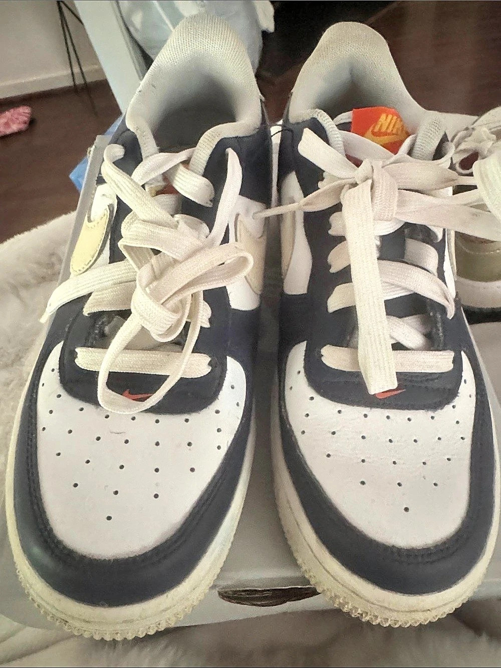 Nike Air Force 1 Low 1 LV8 BG Sneakers White & Black US 4.5Y